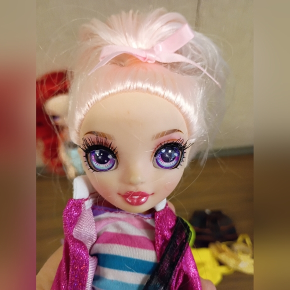 Pre-owned 3 Rainbow High Dolls & Clothes Lot.. - Picture 7 of 10